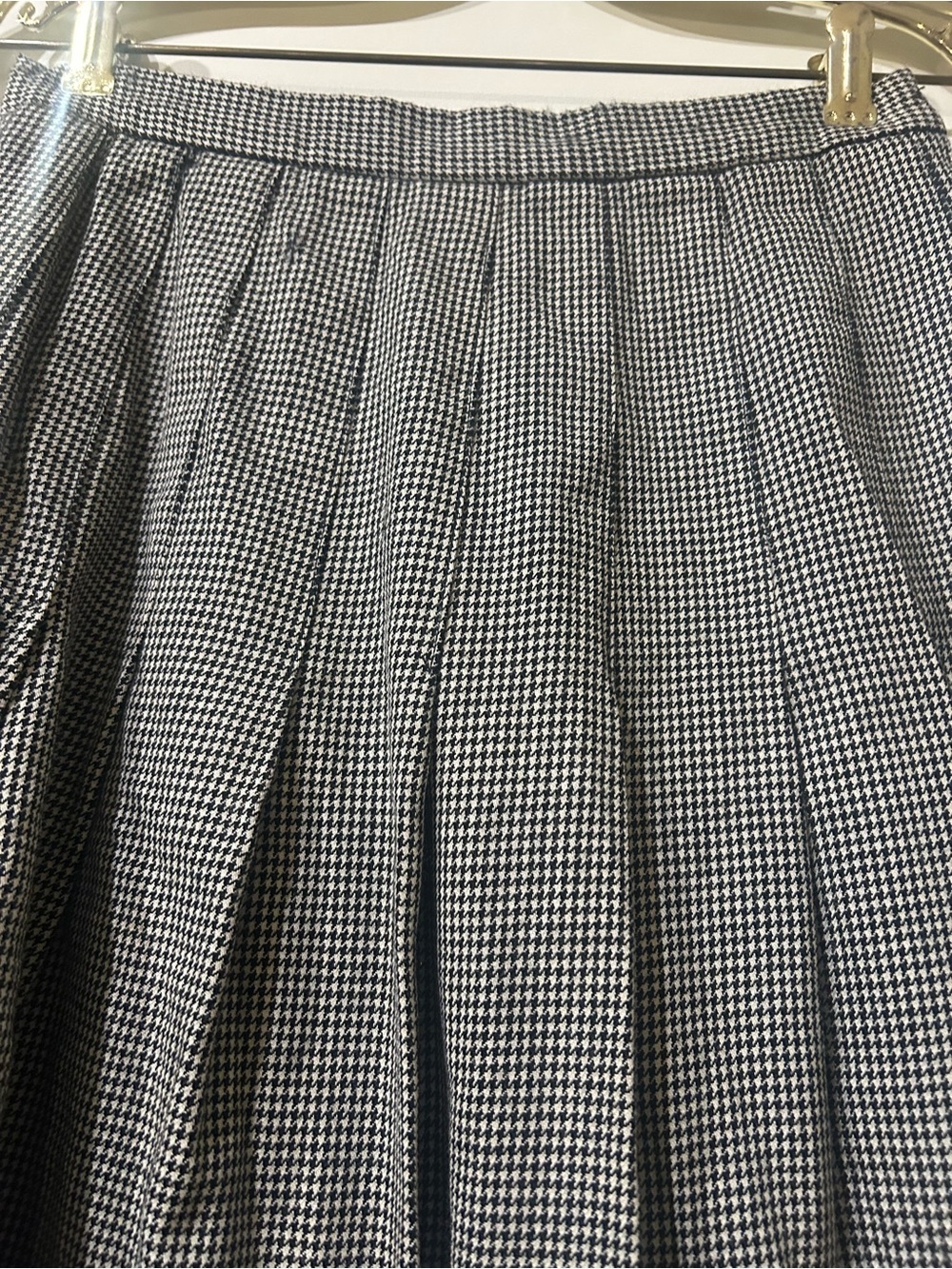 Classic Gray Pleated Midi Skirt - Picture 2 of 4